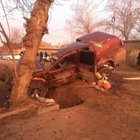 Пассажир внедорожника погибла в тройной аварии в Пятигорске